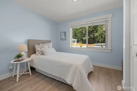 1216 118th Place SE Everett WA 98208