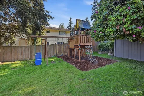 1216 118th Place SE Everett WA 98208