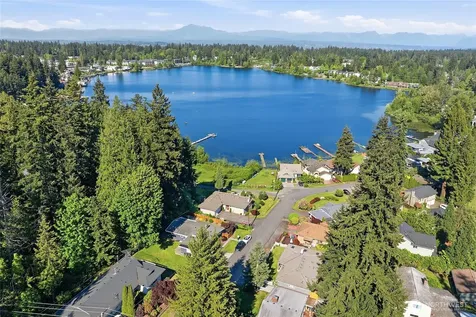 1216 118th Place SE Everett WA 98208