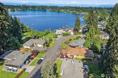 1216 118th Place SE Everett WA 98208