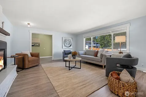 1216 118th Place SE Everett WA 98208