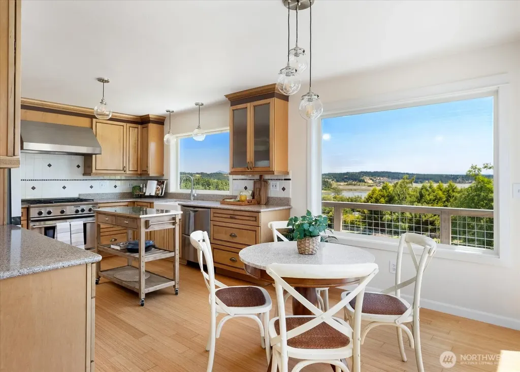 1950 Hillvista Place Freeland WA 98249
