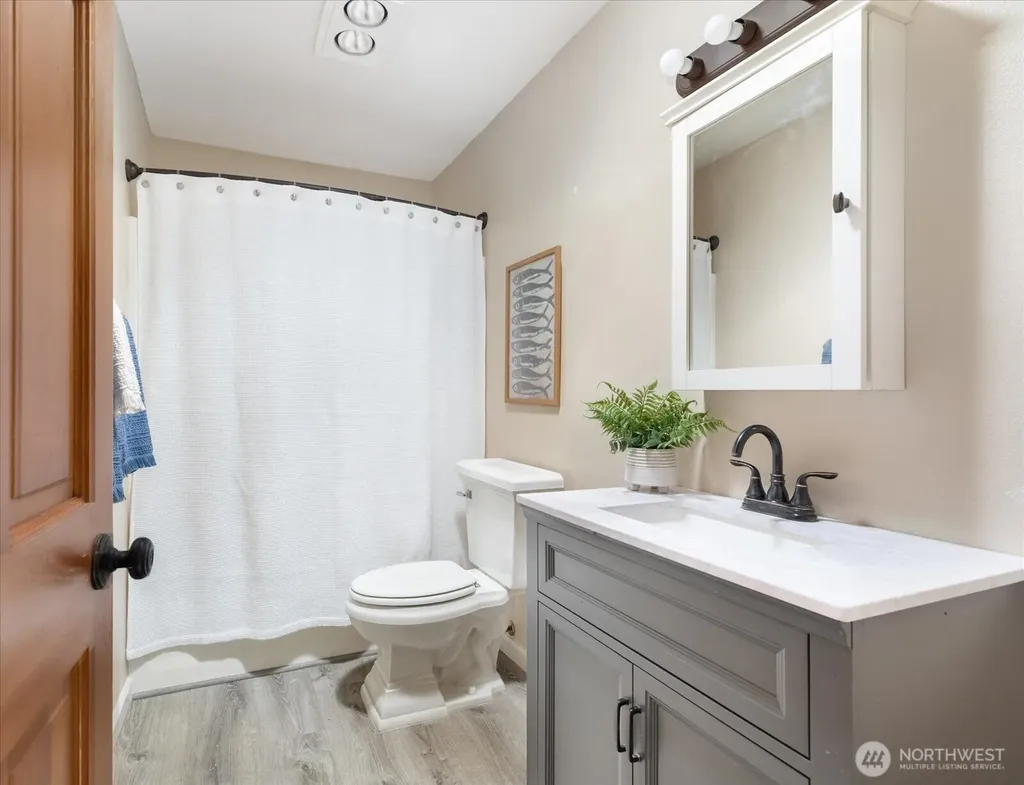 1950 Hillvista Place Freeland WA 98249