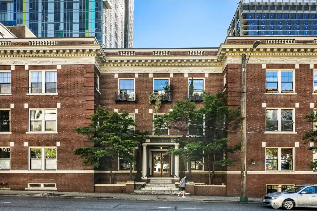 615 Boren Avenue Seattle WA 98104