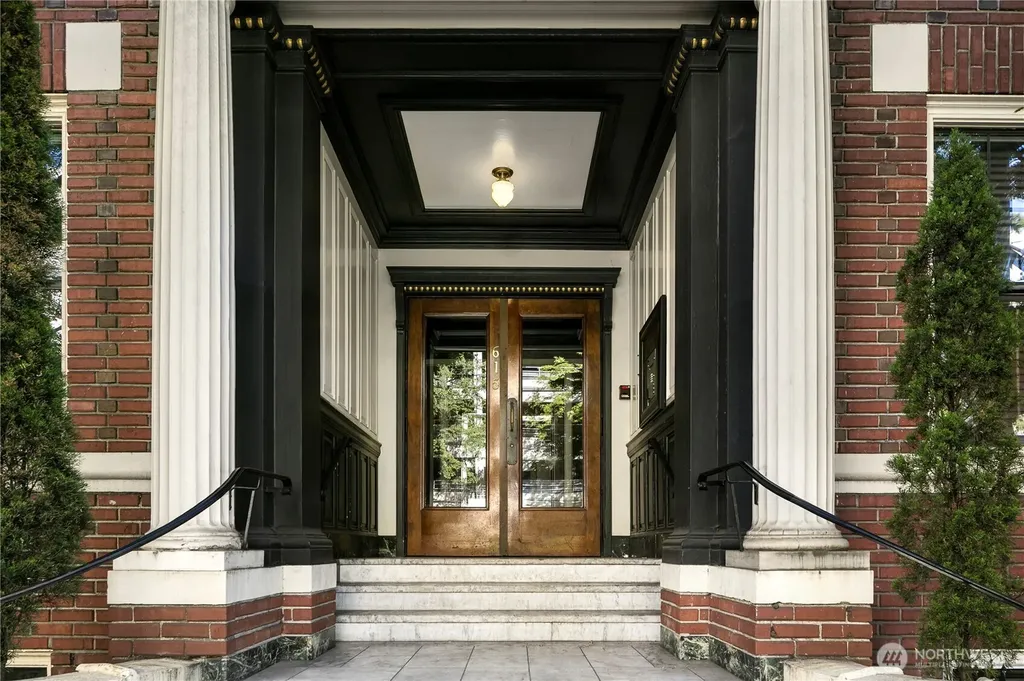 615 Boren Avenue Seattle WA 98104