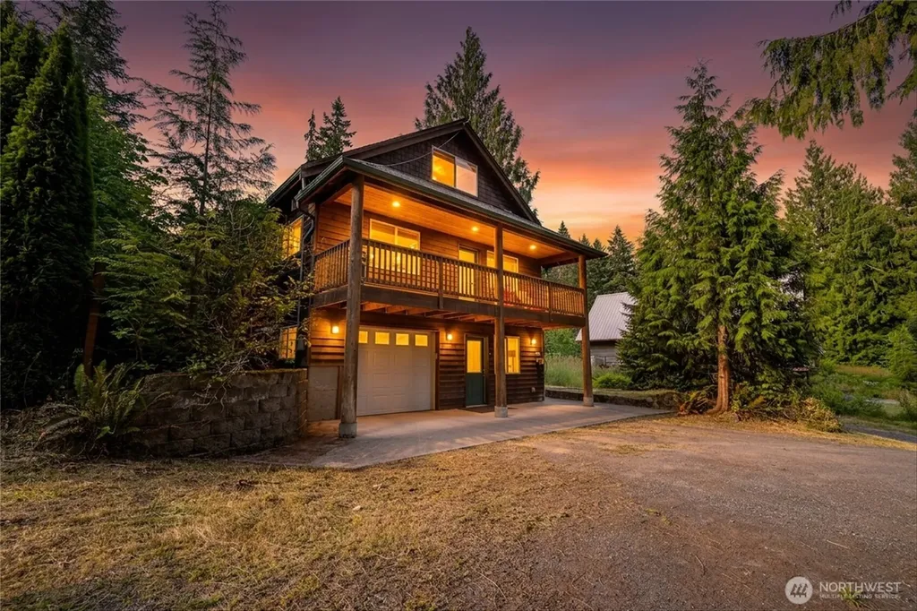 11062 Whistler Lane Deming WA 98244