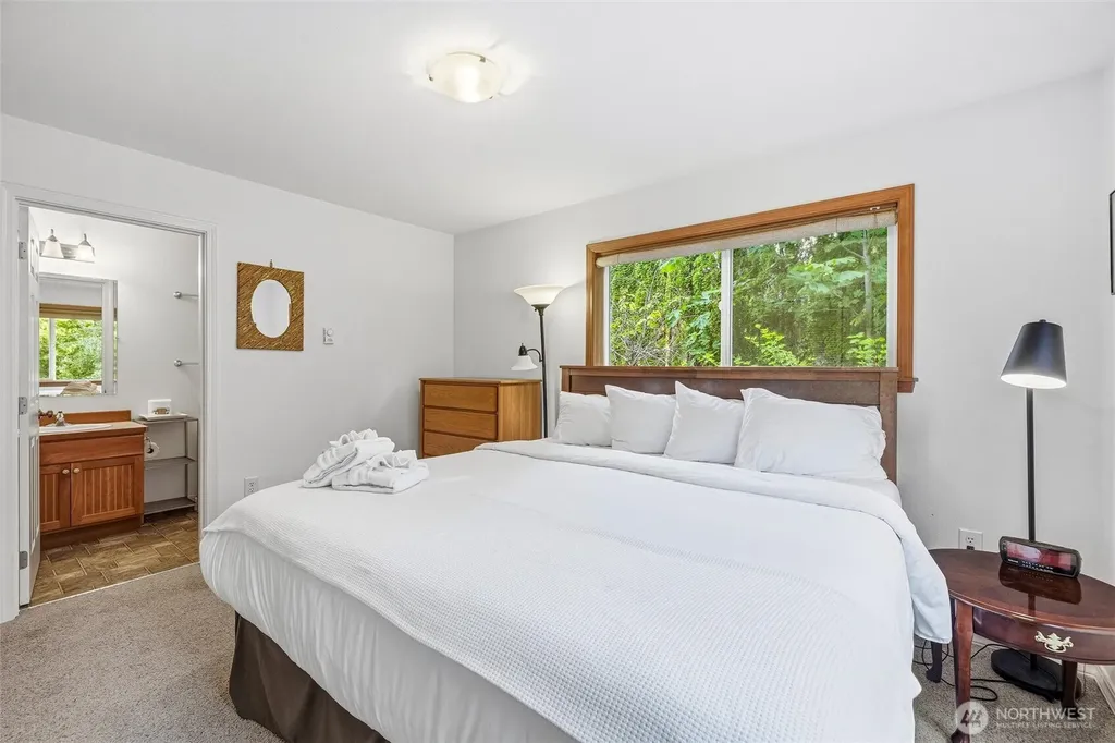 11062 Whistler Lane Deming WA 98244
