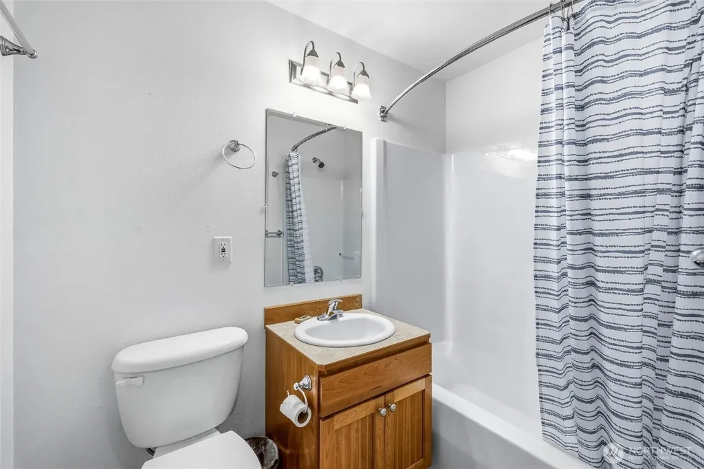 11062 Whistler Lane Deming WA 98244