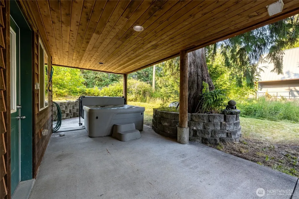 11062 Whistler Lane Deming WA 98244