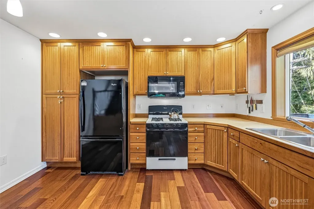 11062 Whistler Lane Deming WA 98244