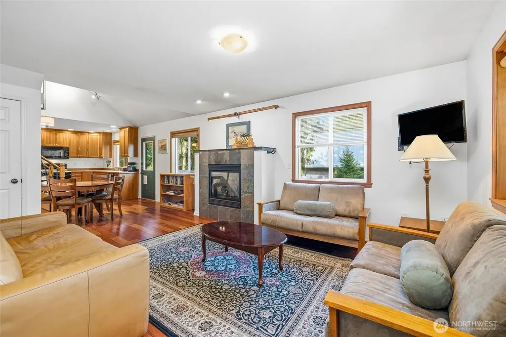 11062 Whistler Lane Deming WA 98244
