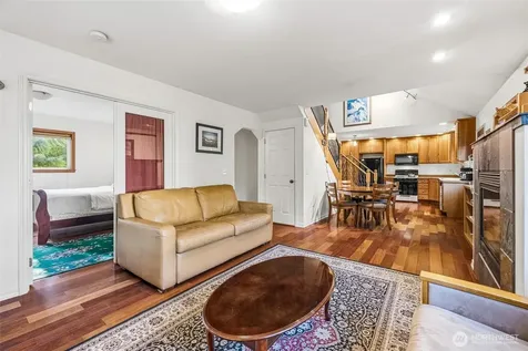 11062 Whistler Lane Deming WA 98244