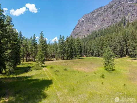 226 Lost River Road Mazama WA 98833