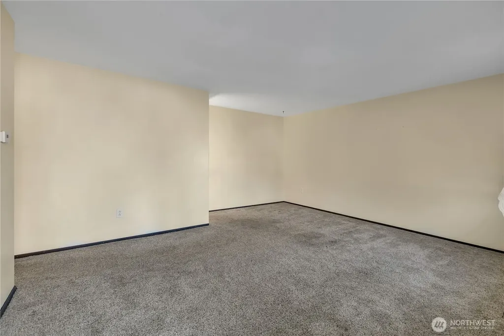 13607 2nd Avenue SW Seattle WA 98166