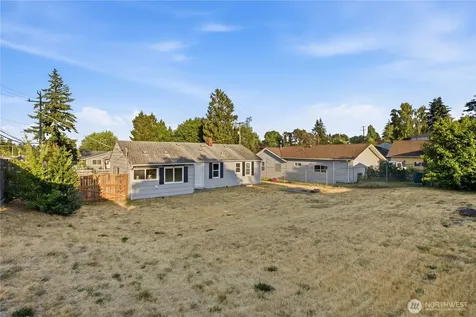 13607 2nd Avenue SW Seattle WA 98166