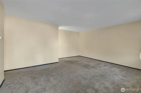 13607 2nd Avenue SW Seattle WA 98166