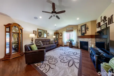 10908 24th Drive SE Everett WA 98208
