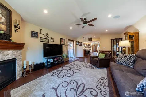 10908 24th Drive SE Everett WA 98208