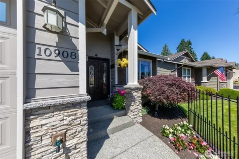 10908 24th Drive SE Everett WA 98208