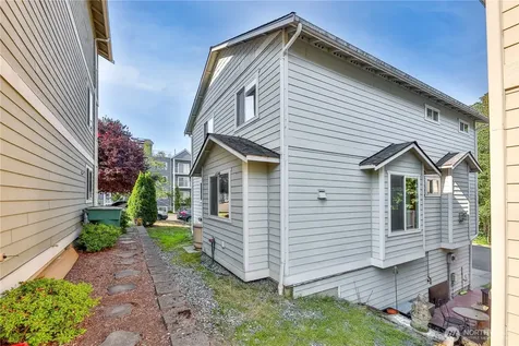 1102 Chestnut Street Everett WA 98201