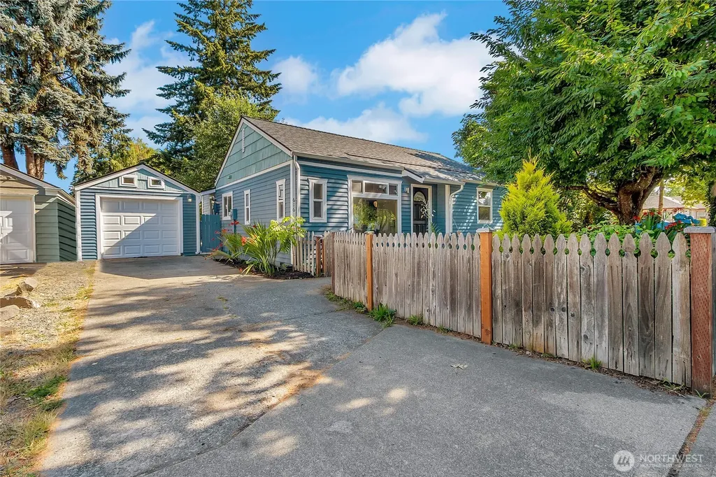 616 North Street SE Tumwater WA 98501