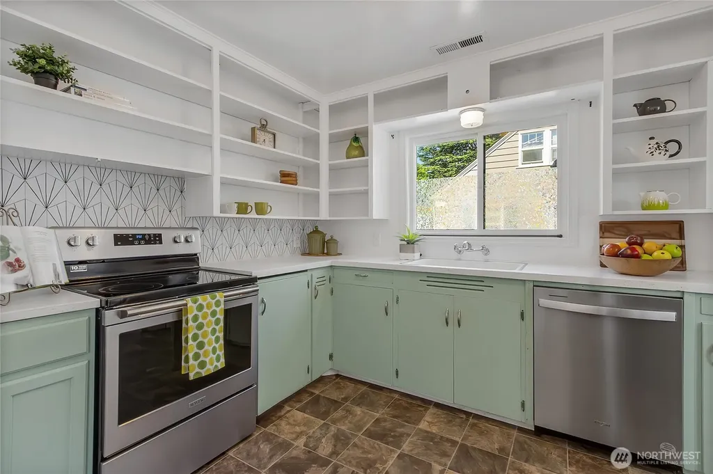 616 North Street SE Tumwater WA 98501