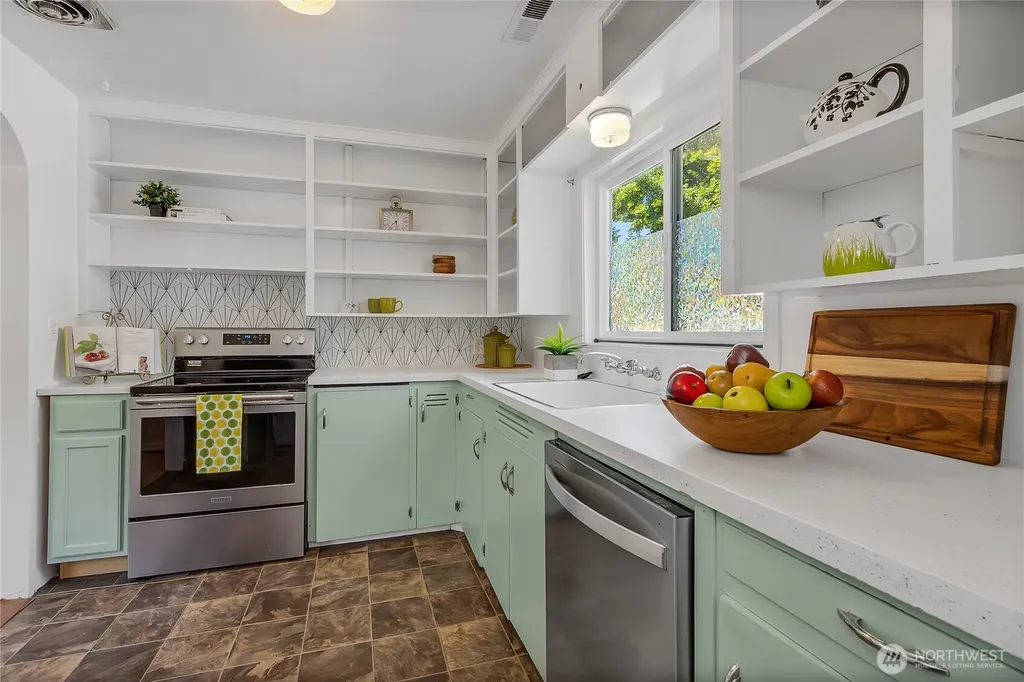616 North Street SE Tumwater WA 98501