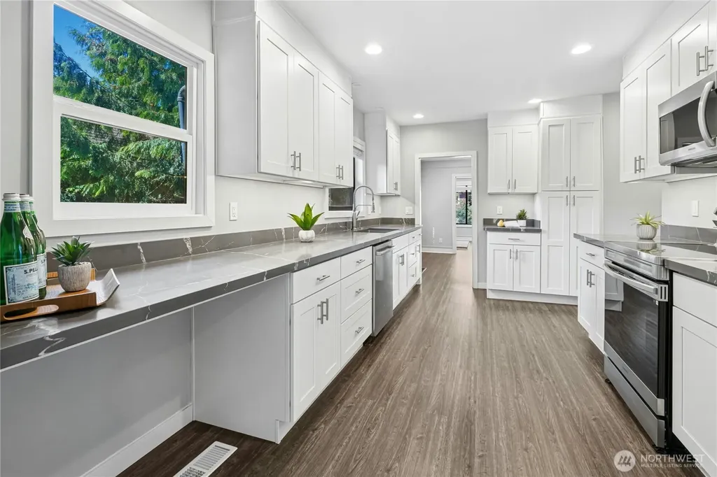8538 Ashworth Avenue N Seattle WA 98103