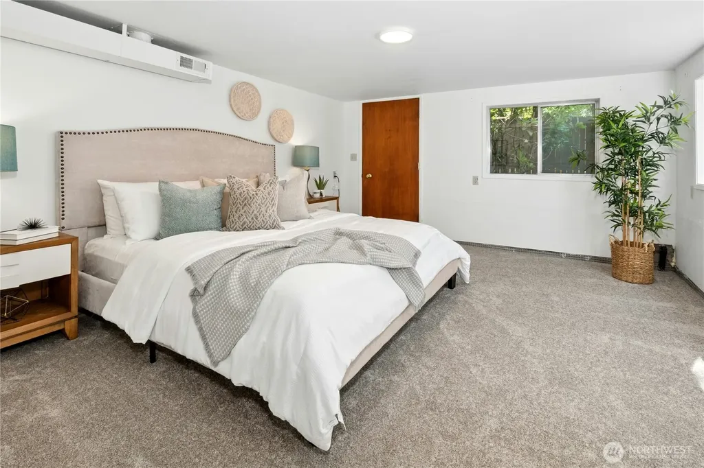 8538 Ashworth Avenue N Seattle WA 98103