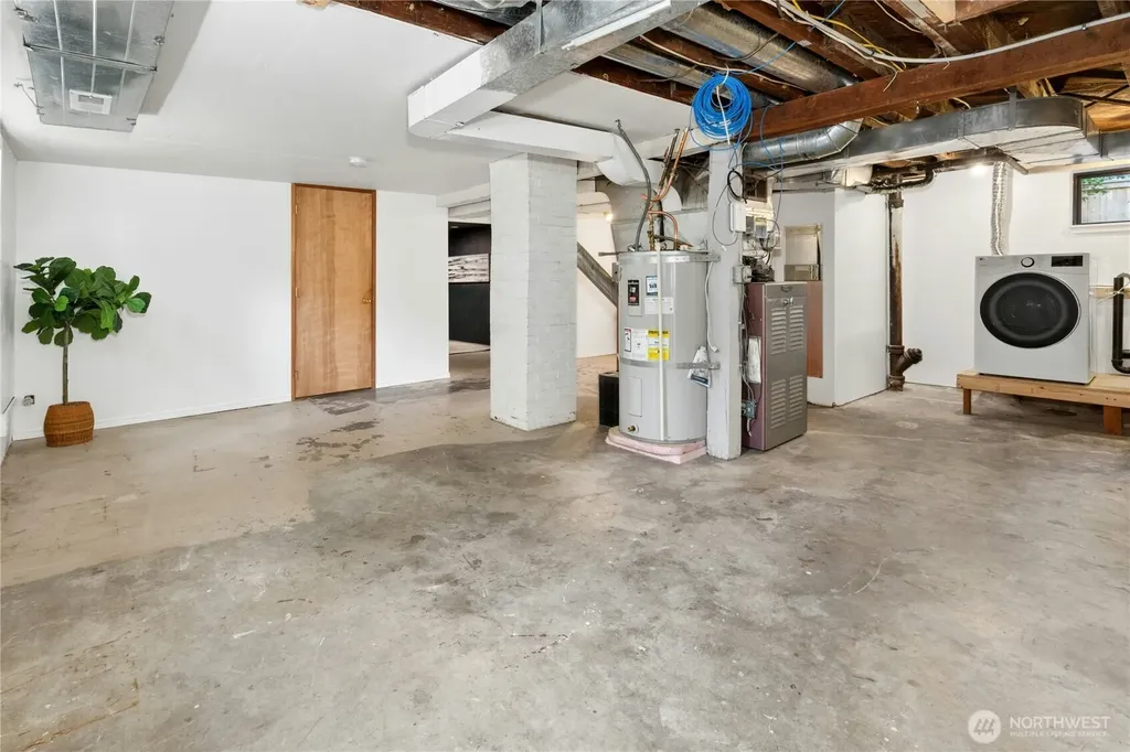 8538 Ashworth Avenue N Seattle WA 98103