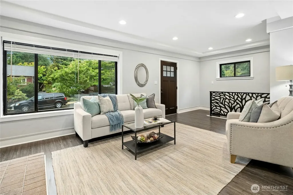 8538 Ashworth Avenue N Seattle WA 98103