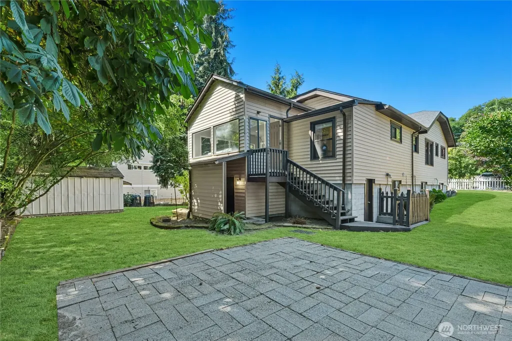 8538 Ashworth Avenue N Seattle WA 98103