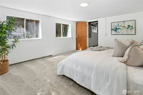 8538 Ashworth Avenue N Seattle WA 98103