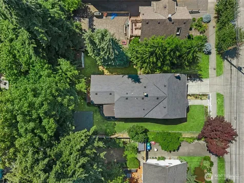8538 Ashworth Avenue N Seattle WA 98103