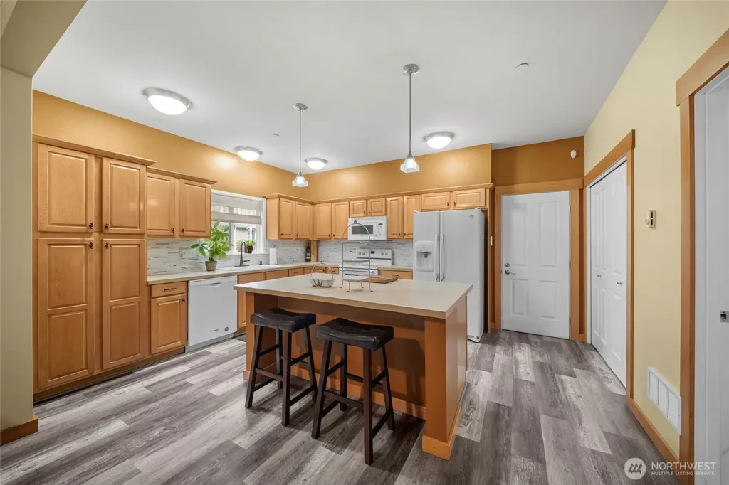 6033 Delaware Avenue SE Lacey WA 98513