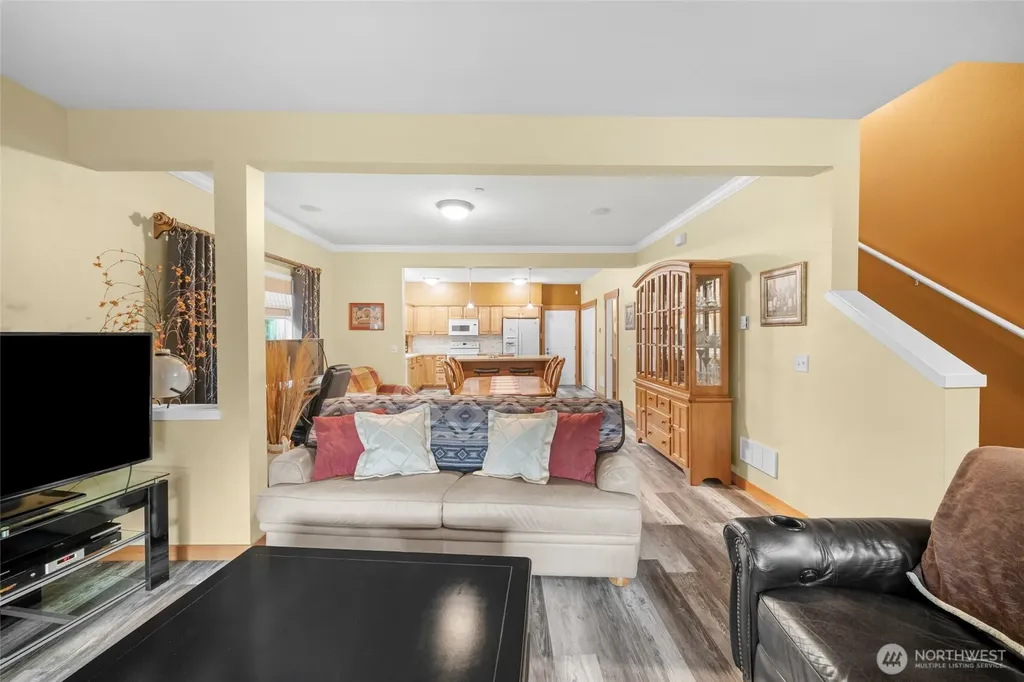 6033 Delaware Avenue SE Lacey WA 98513
