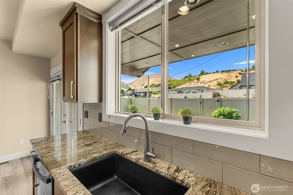 1018 Racine Springs Drive Wenatchee WA 98801