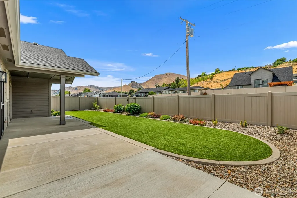 1018 Racine Springs Drive Wenatchee WA 98801