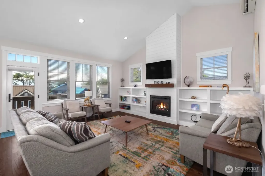32 Ocean Tide Lane Pacific Beach WA 98571