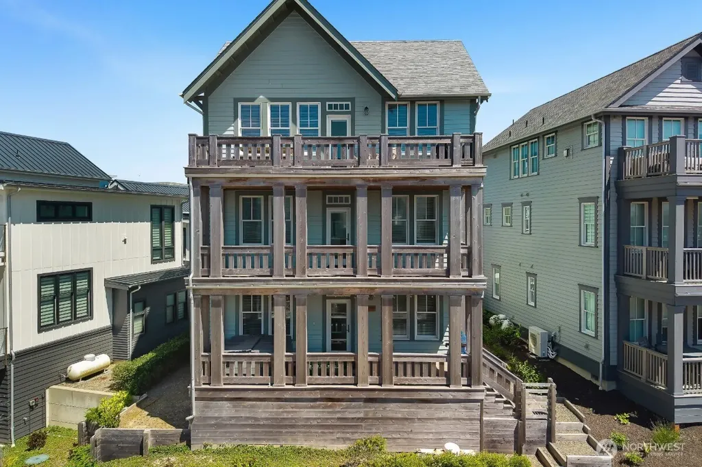 32 Ocean Tide Lane Pacific Beach WA 98571