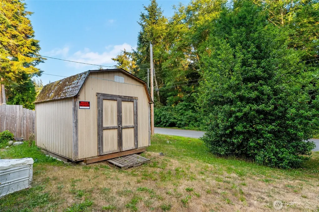 590 Ocean View Drive Oak Harbor WA 98277
