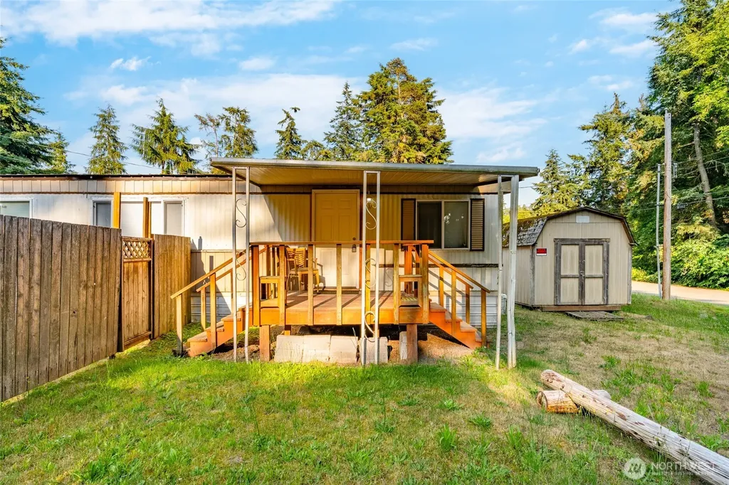 590 Ocean View Drive Oak Harbor WA 98277