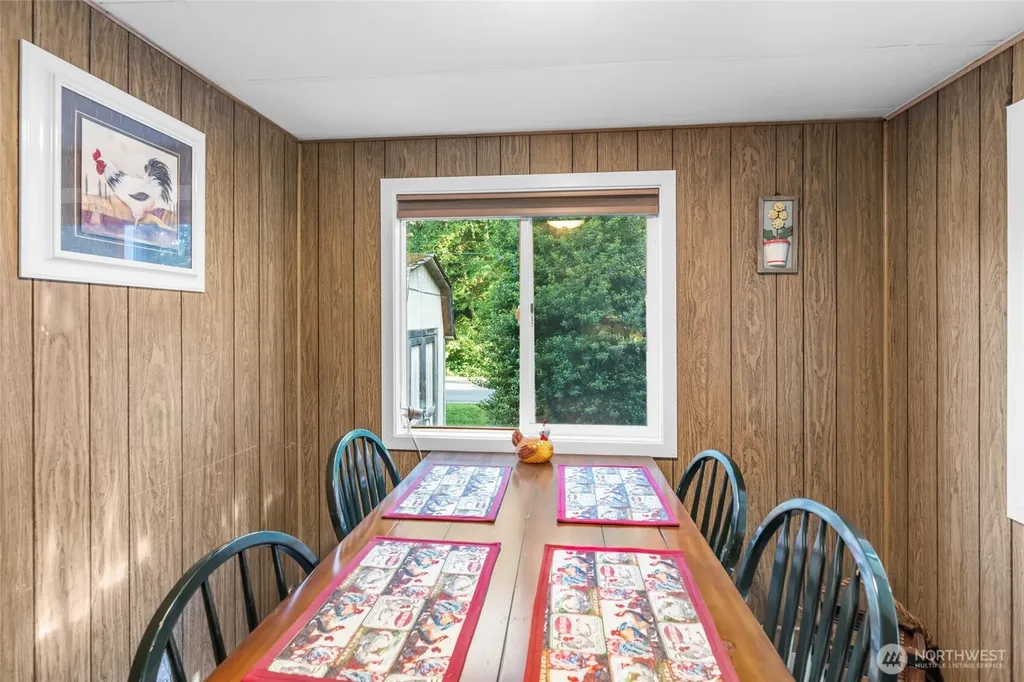 590 Ocean View Drive Oak Harbor WA 98277