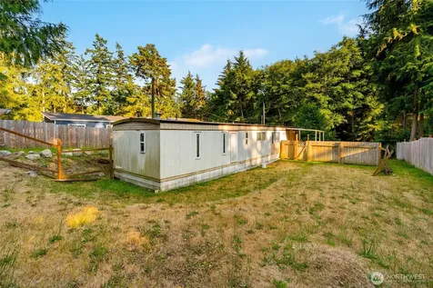 590 Ocean View Drive Oak Harbor WA 98277