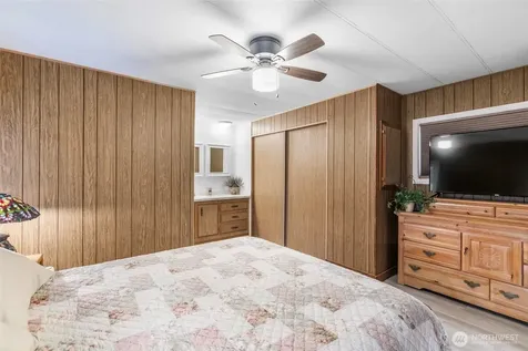 590 Ocean View Drive Oak Harbor WA 98277