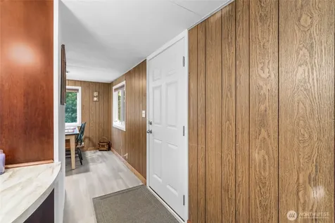 590 Ocean View Drive Oak Harbor WA 98277