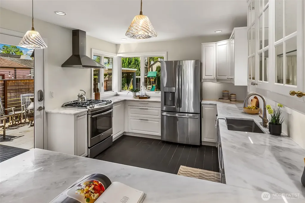 4861 24th Avenue S Seattle WA 98108