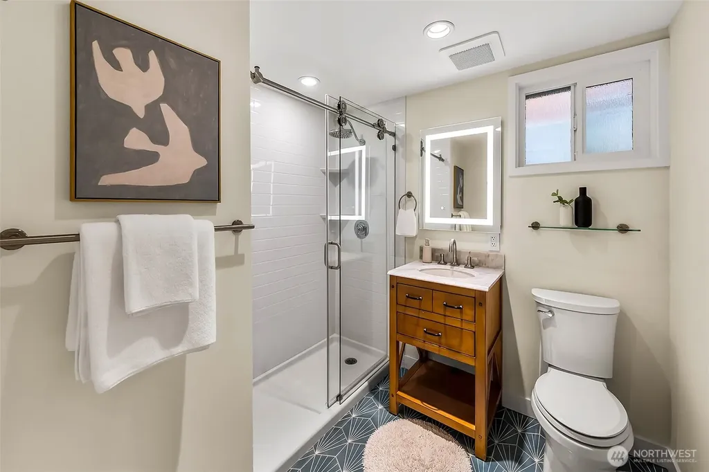 4861 24th Avenue S Seattle WA 98108