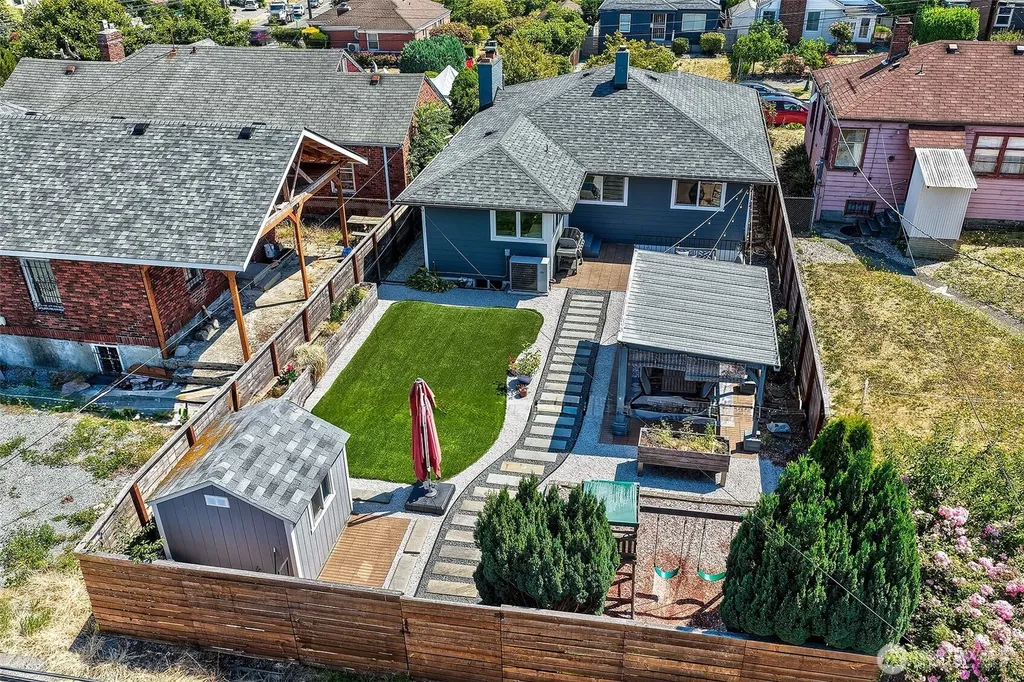 4861 24th Avenue S Seattle WA 98108