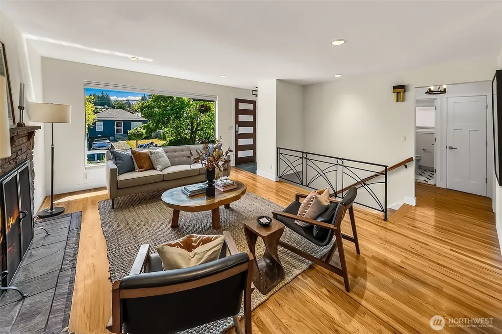 4861 24th Avenue S Seattle WA 98108